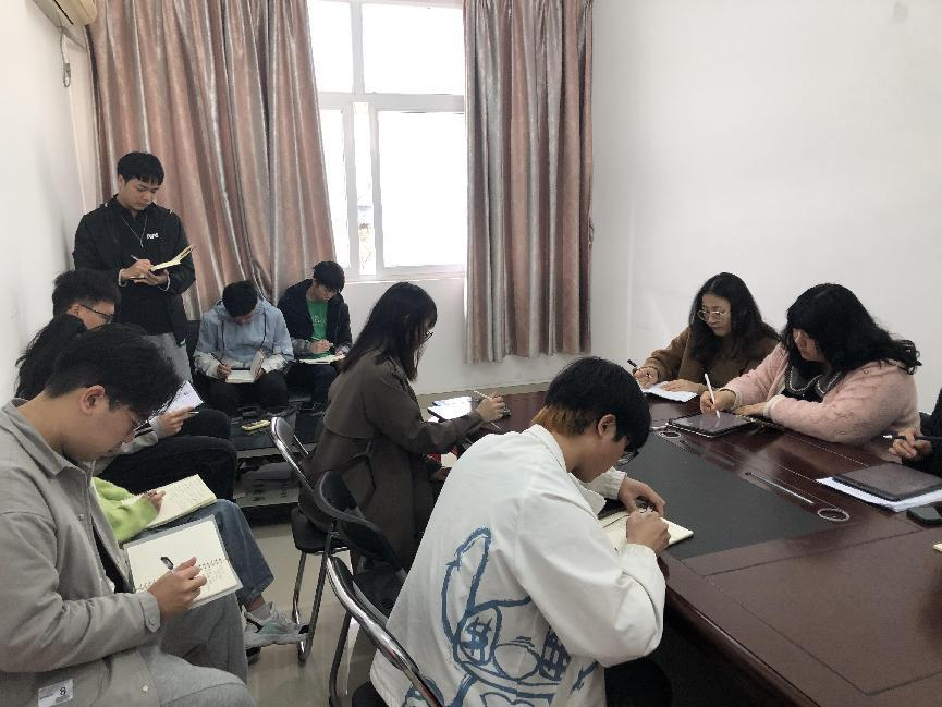 新浦京8883官网登录页面召开2023年新学期三大机构负责人例会