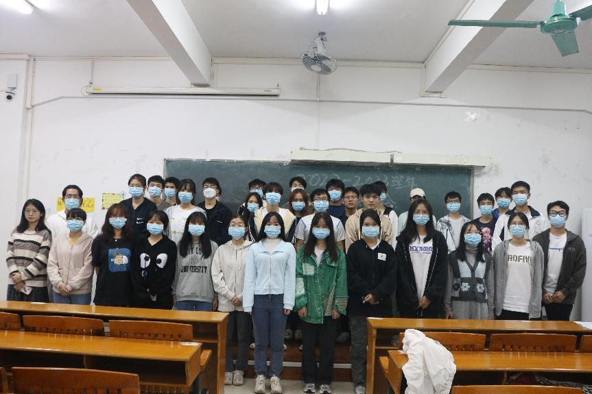 用“心”前行 筑梦远航——新浦京8883官网登录页面召开2022-2023学年心委培训暨心委例会