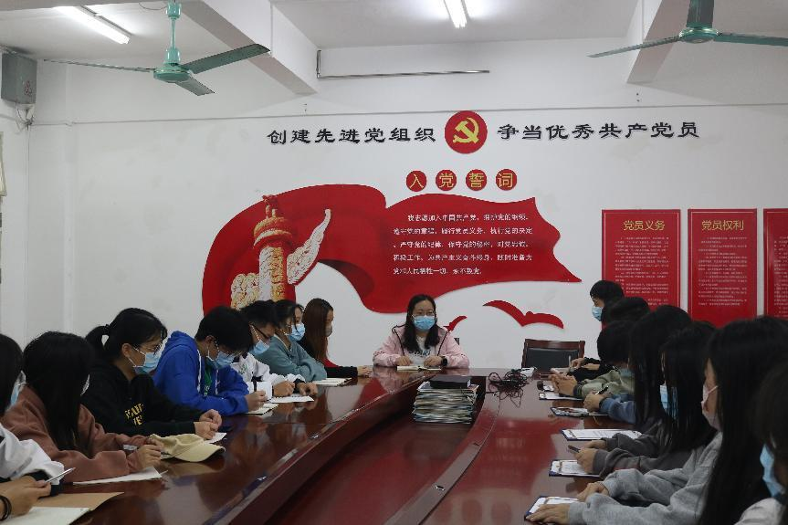 新浦京8883官网登录页面召开2022届就业信息员聘书颁发暨2023届就业信息员培训会
