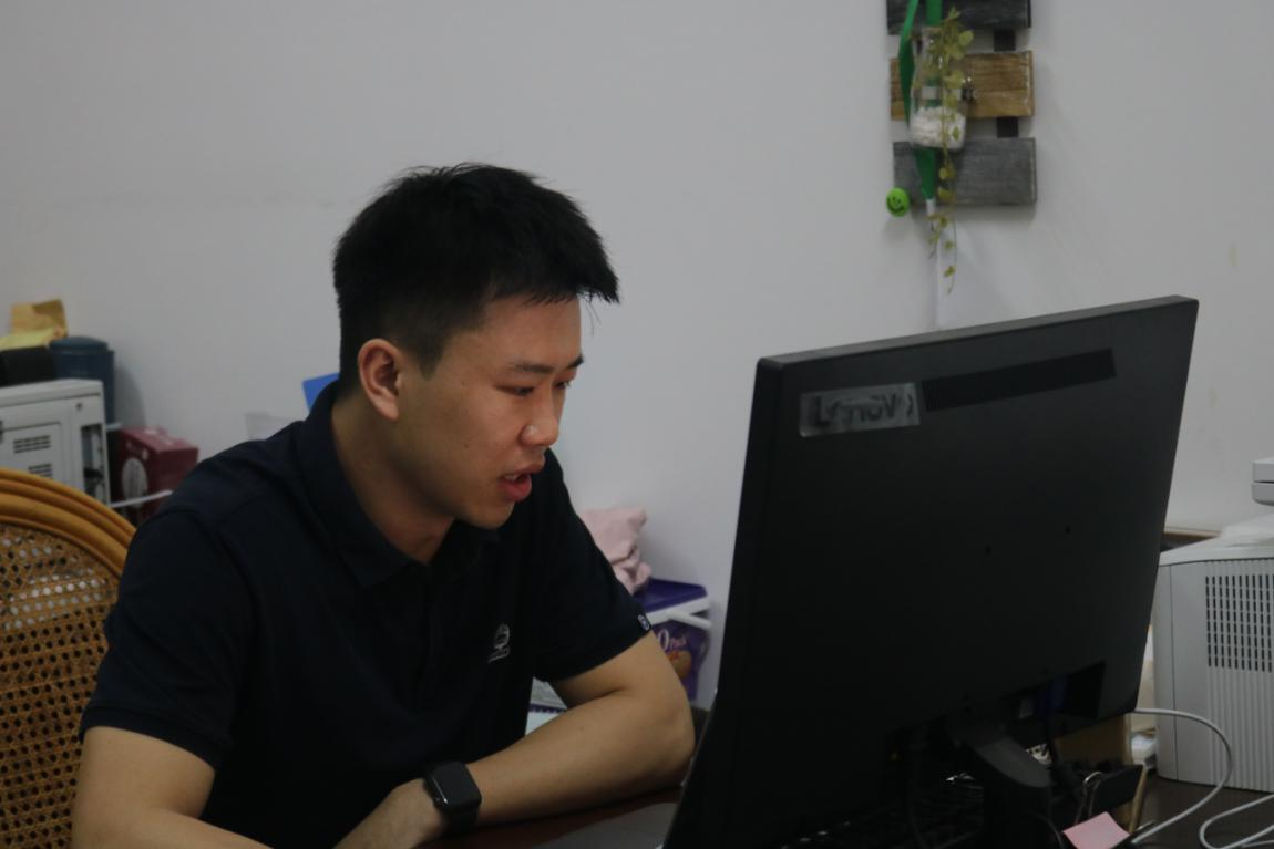 喜迎二十大 青春颂百年——化学新浦京8883官网登录页面召开2022年主题党团课