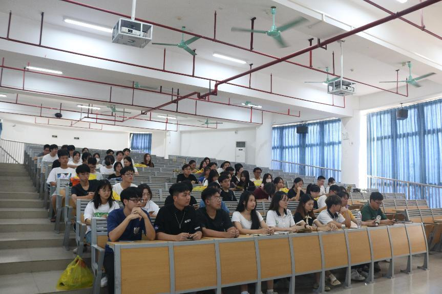 新浦京8883官网登录页面召开三大机构招新动员会