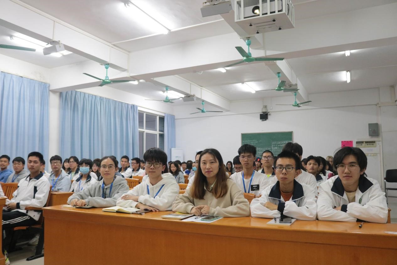 学院2021-2022学年度学生会第一次例会顺利结束