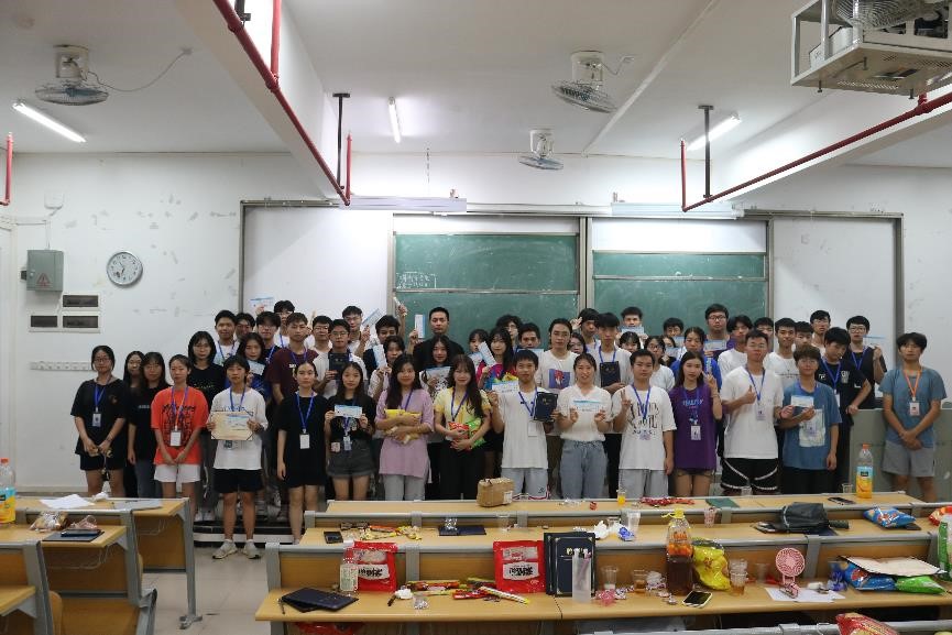 感恩相遇 共创未来——2021年新浦京8883官网登录页面学生会期末总结大会暨欢送仪式圆满结束