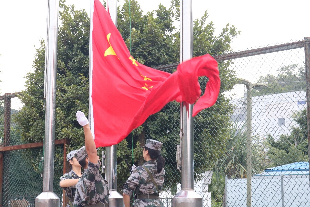 凝聚仲恺力量 共创未来篇章——新浦京8883官网登录页面升旗仪式顺利举行