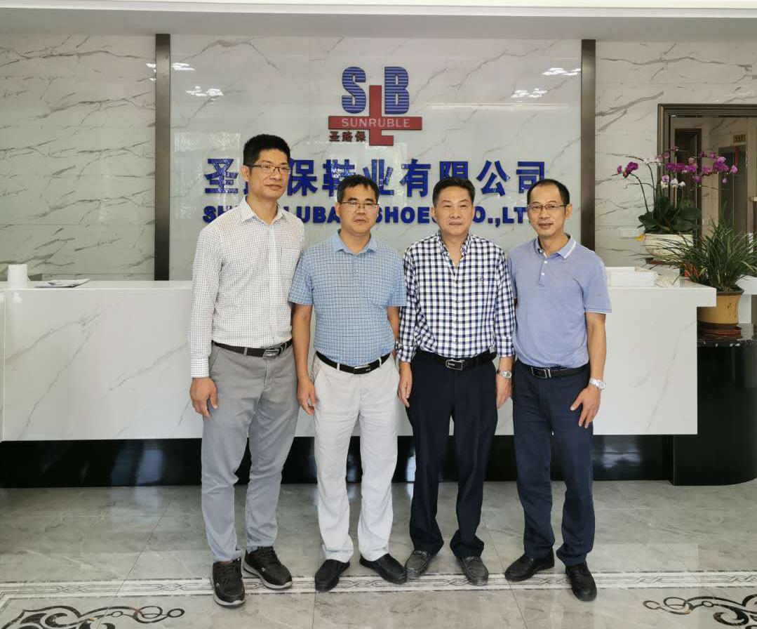 新浦京8883官网登录页面赴揭阳开展校企合作交流活动